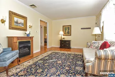 143 Manhattan Avenue, Waldwick, NJ 07463 - Photo 7
