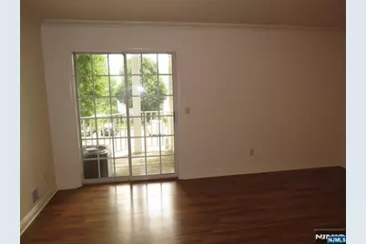 993 Boxwood Court 993 #993, Mahwah, NJ 07430 - Photo 3