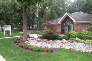 993 Boxwood Ct 993, Mahwah, NJ 07430 - Photo 9