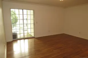 993 Boxwood Ct 993, Mahwah, NJ 07430 - Photo 3