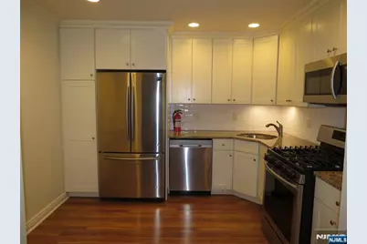 993 Boxwood Court 993 #993, Mahwah, NJ 07430 - Photo 5