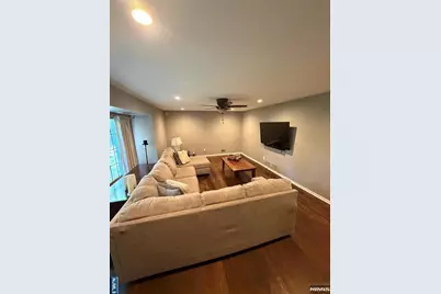 61 Heatherhill Lane, Woodcliff Lake, NJ 07677 - Photo 11