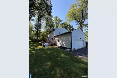 61 Heatherhill Lane, Woodcliff Lake, NJ 07677 - Photo 23