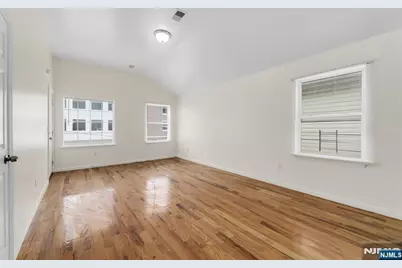 45 Orient Avenue 2 #2, Jersey City, NJ 07305 - Photo 3