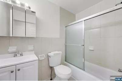 45 Orient Avenue 2 #2, Jersey City, NJ 07305 - Photo 19