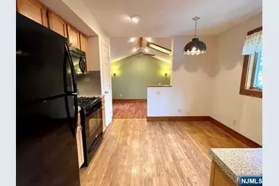 13-40 George Street 2 #2, Fair Lawn, NJ 07410 - Photo 5