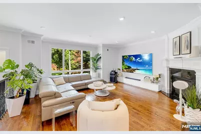 34 Lafayette Avenue, Cliffside Park, NJ 07010 - Photo 3