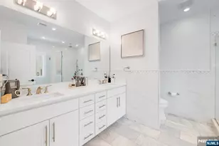 34 Lafayette Ave, Cliffside Park, NJ 07010 - Photo 23