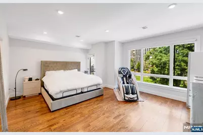 34 Lafayette Avenue, Cliffside Park, NJ 07010 - Photo 19