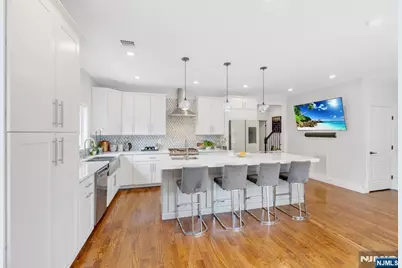34 Lafayette Avenue, Cliffside Park, NJ 07010 - Photo 11