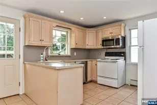 101 Madison Ave 1st Floor, Midland Park, NJ 07432 - Photo 9