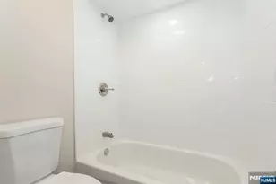 2389 3rd St, Fort Lee, NJ 07024 - Photo 27