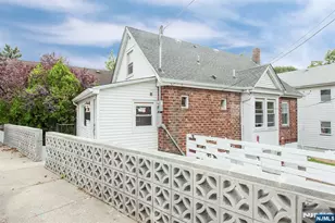 2389 3rd St, Fort Lee, NJ 07024 - Photo 47