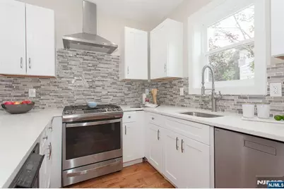 2389 3rd Street, Fort Lee, NJ 07024 - Photo 5