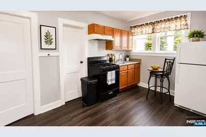 314 Smith Street, Newark, NJ 07106 - Photo 17