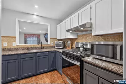 192 Dwight Street, Jersey City, NJ 07305 - Photo 11