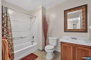 192 Dwight St, Jersey City, NJ 07305 - Photo 29