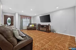 192 Dwight St, Jersey City, NJ 07305 - Photo 7