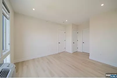 401 E Central Boulevard 2A #2A, Palisades Park, NJ 07650 - Photo 15