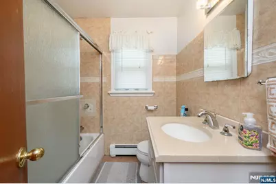 35 Werneking Place, Little Ferry, NJ 07643 - Photo 17