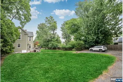 7 Hardenburgh Avenue, Demarest, NJ 07627 - Photo 9