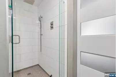 135 Locust Drive, Maywood, NJ 07607 - Photo 27