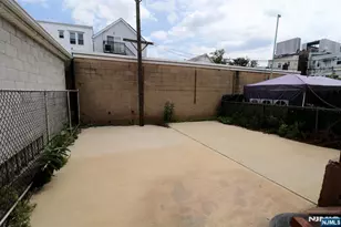 15 Darcy St, Newark, NJ 07105 - Photo 9
