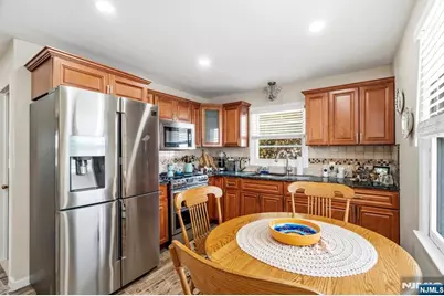 92 Phillips Avenue, South Hackensack Township, NJ 07606 - Photo 21