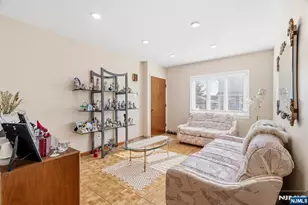 92 Phillips Ave, South Hackensack Township, NJ 07606 - Photo 5