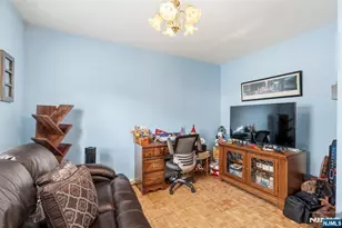 92 Phillips Ave, South Hackensack Township, NJ 07606 - Photo 17