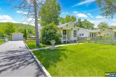 47 Lakeview Terrace, Oakland, NJ 07436 - Photo 3