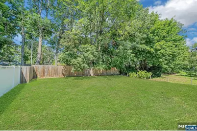 32-15 Southern Drive, Fair Lawn, NJ 07410 - Photo 19