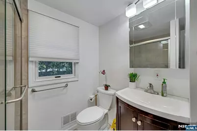 32-15 Southern Drive, Fair Lawn, NJ 07410 - Photo 17