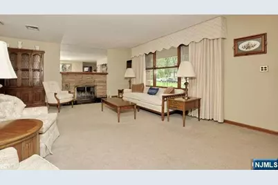 91 Rose Avenue, Woodcliff Lake, NJ 07677 - Photo 3