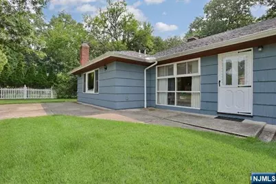 91 Rose Avenue, Woodcliff Lake, NJ 07677 - Photo 21