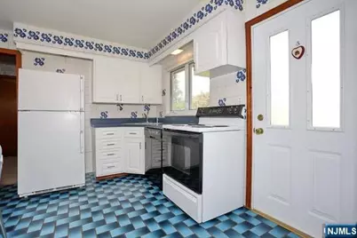 91 Rose Avenue, Woodcliff Lake, NJ 07677 - Photo 7