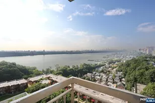 200 Old Palisade Road 19D, Fort Lee, NJ 07024 - Photo 9