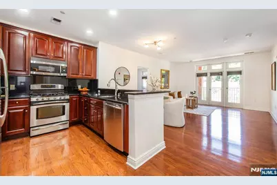 7400 River Road 302 #302, North Bergen, NJ 07047 - Photo 5