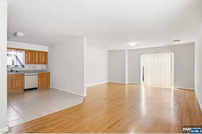 17 Chester Avenue, Newark, NJ 07104 - Photo 5
