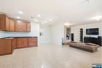 17 Chester Avenue, Newark, NJ 07104 - Photo 21