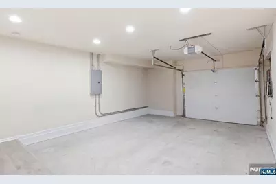17 Chester Avenue, Newark, NJ 07104 - Photo 25
