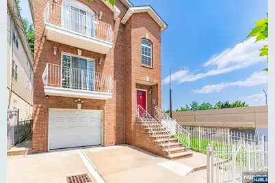 17 Chester Avenue, Newark, NJ 07104 - Photo 3