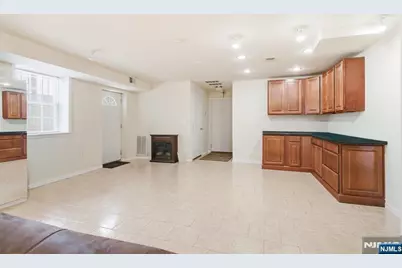17 Chester Avenue, Newark, NJ 07104 - Photo 23