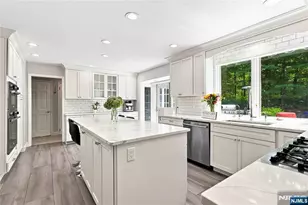 700 Oak Ln, Franklin Lakes, NJ 07417 - Photo 11