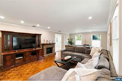 700 Oak Lane, Franklin Lakes, NJ 07417 - Photo 11