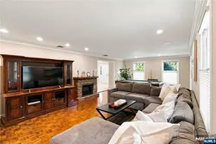 700 Oak Ln, Franklin Lakes, NJ 07417 - Photo 11