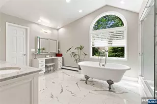 700 Oak Ln, Franklin Lakes, NJ 07417 - Photo 3