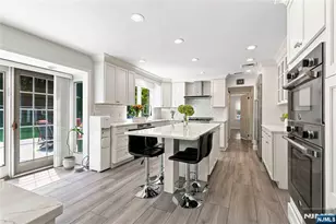 700 Oak Ln, Franklin Lakes, NJ 07417 - Photo 17
