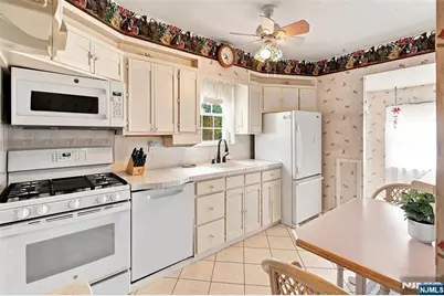 404 Palmer Avenue, Maywood, NJ 07607 - Photo 11