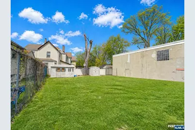 351 Railroad Avenue 2 #2, Hackensack, NJ 07601 - Photo 25